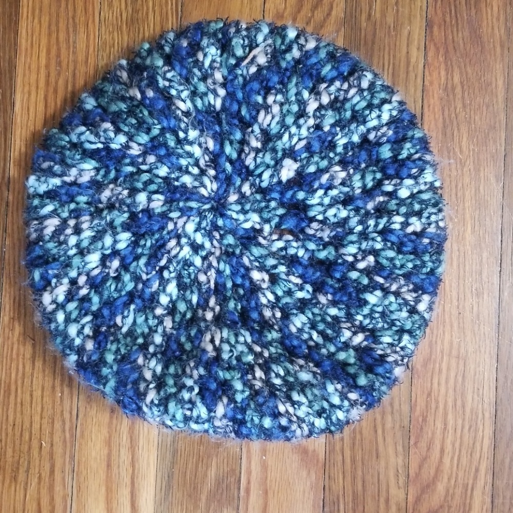 Hand made hat - Picture 2 of 3